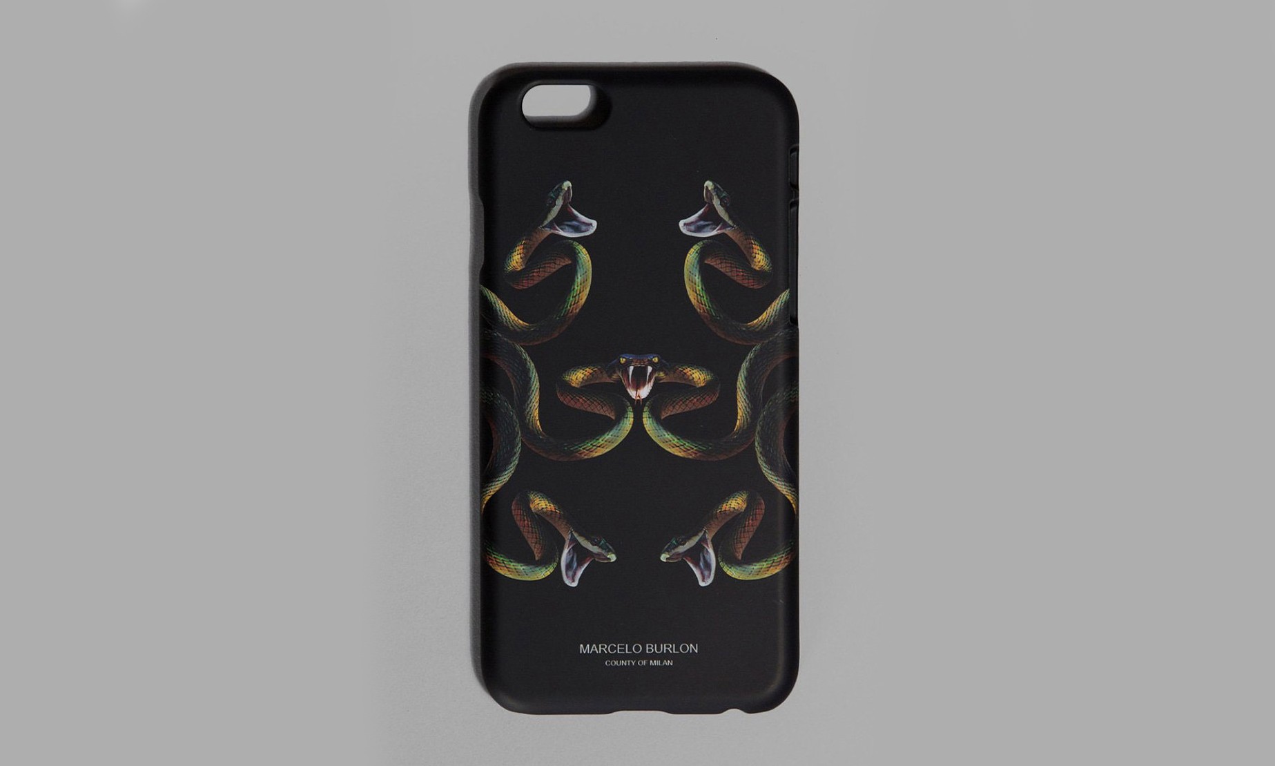 标志性元素展现，Marcelo Burlon County of Milan iPhone 6 手机壳系列发布