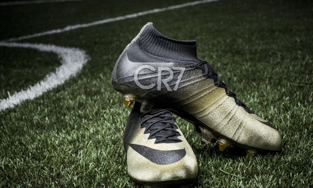 金球加冕，Nike 为 Cristiano Ronaldo 打造唯一 Mercurial CR7 Rare Gold 战靴