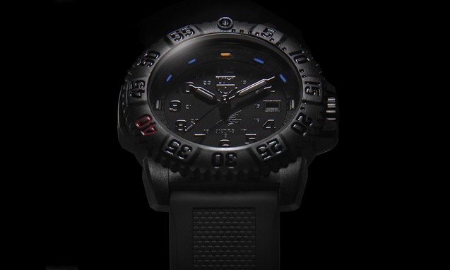 Luminox 发布 302T.F.S 日本限定腕表