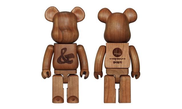 MEDICOM TOY x Karimoku x House Industries 合作设计木质 BE@RBRICK 400%