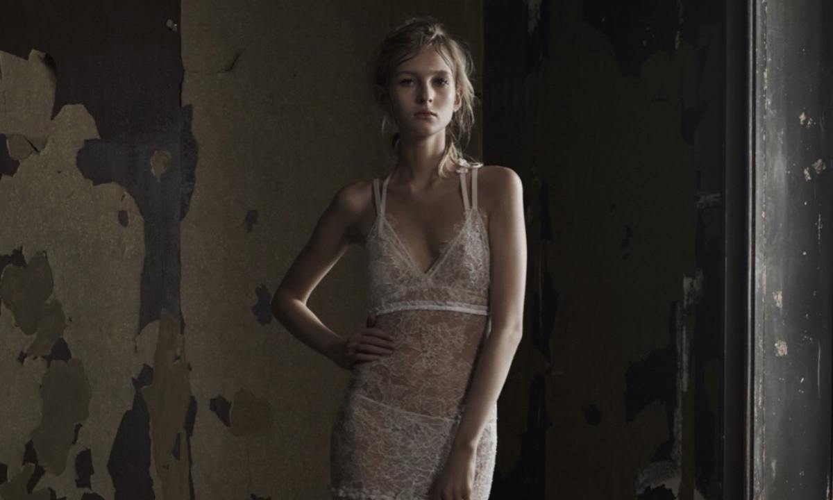 颓废中挣扎,Vera Wang Bridal 2016 春季婚纱发布