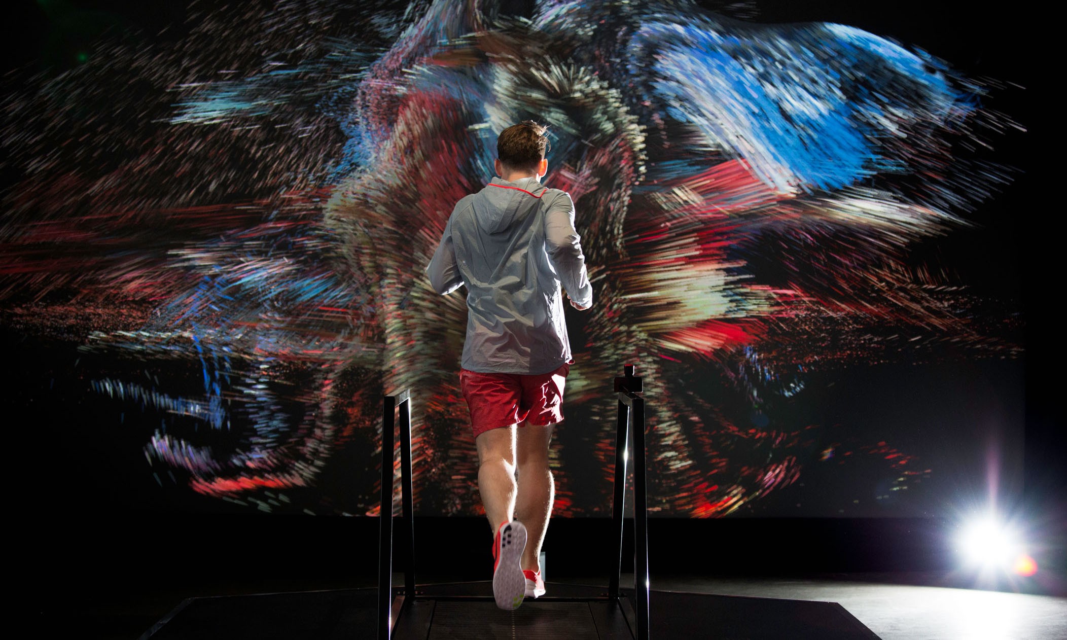 Nike 携手 FIELD 带来 “Force of Nature” 创意交互体验