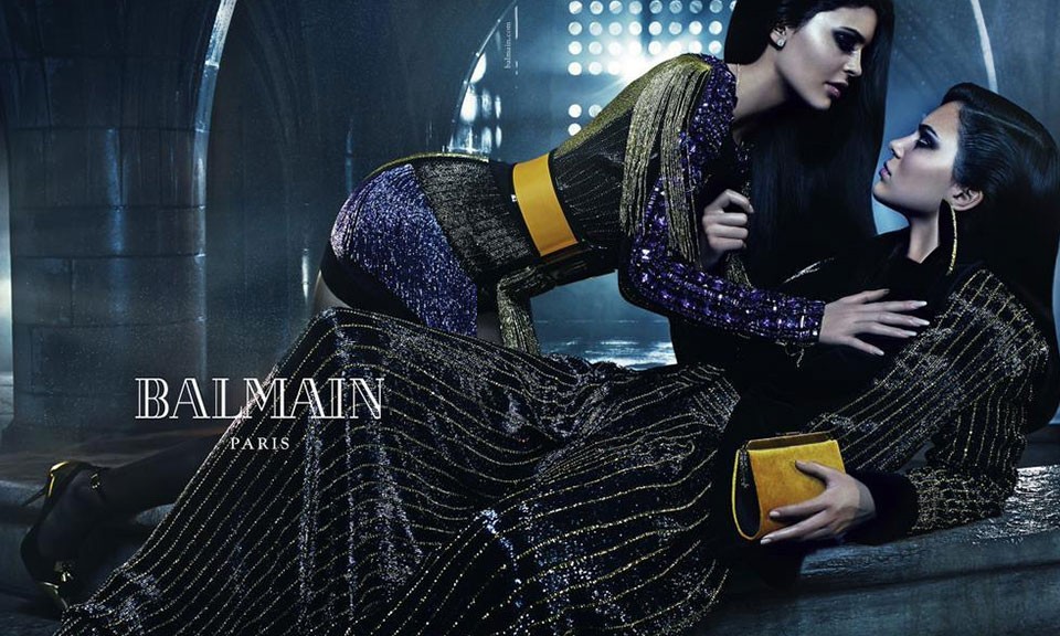 姐妹花上阵，Kendall 和 Kylie Jenner 领衔 Balmain 2015 秋冬时尚海报