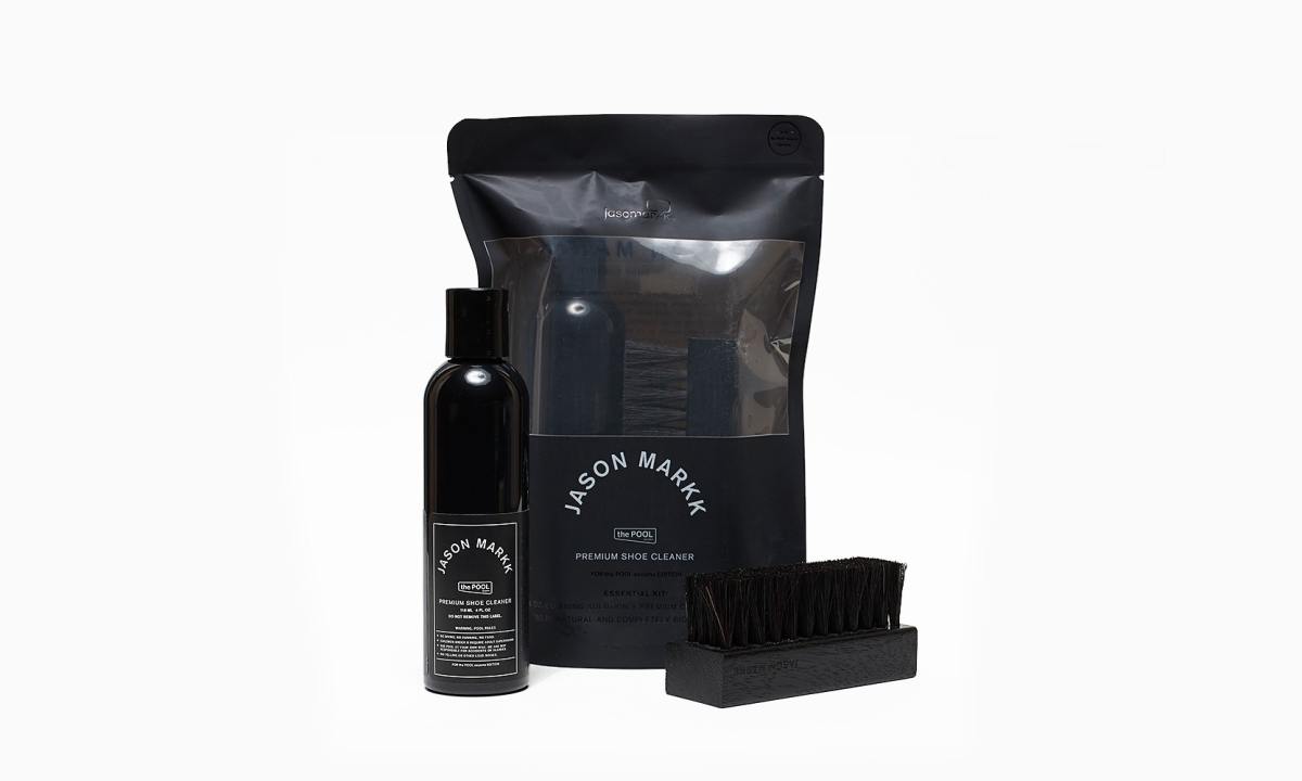 the POOL aoyama x Jason Markk “MELANISM” 联名清洁套装