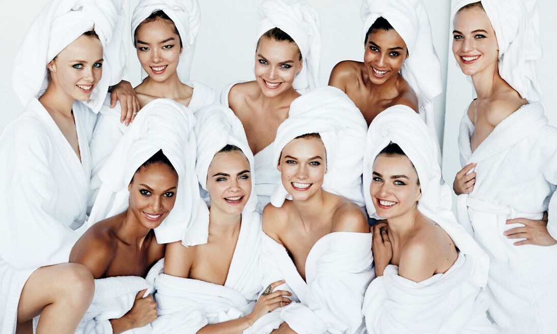 美好出浴图，Mario Testino 出品《Towel Series》艺术摄影欣赏