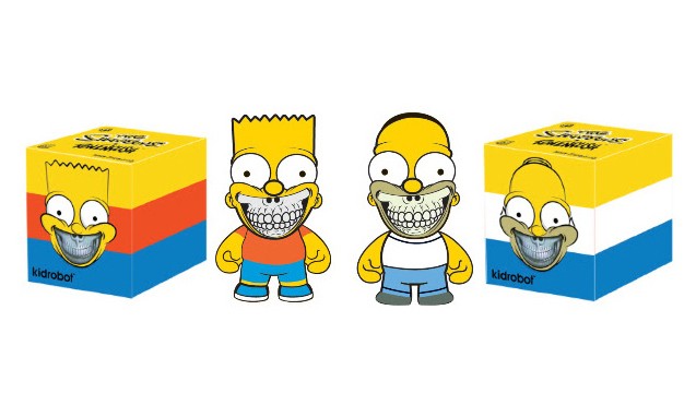 The Simpsons x Ron English x Kenny Scharf x Kidrobot 联名玩偶