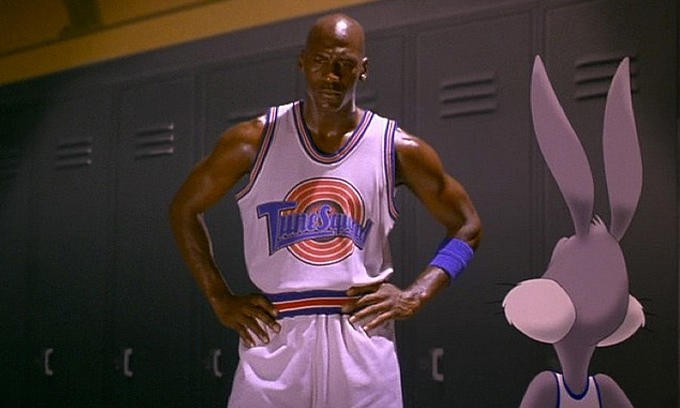 表真爱的时刻到了，Michael Jordan 在《Space Jam》中所穿篮球队服即将拍卖