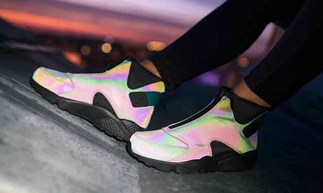 Nike Air Huarache Run Mid “ Iridescent ” 配色公布