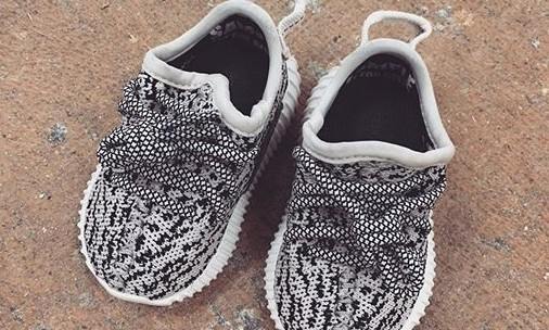 未出生便拥有，Kim Kardashian 晒出婴儿特制 Yeezy 350 Boost