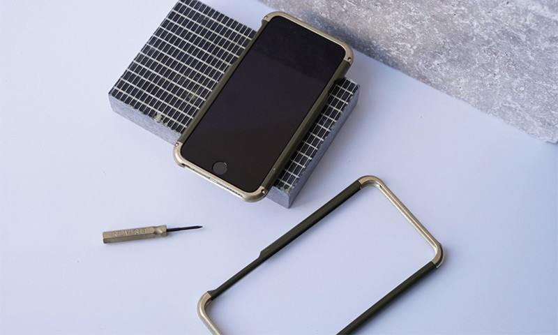 REVISIT x Ace Hotel 黄铜 iPhone Case 定制系列发布
