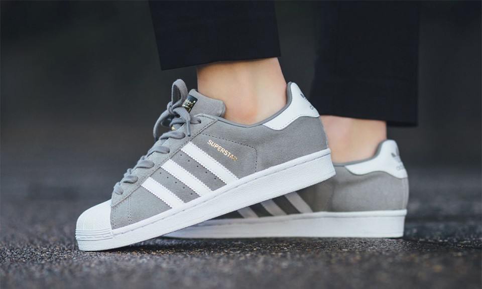adidas Superstar Suede 麂皮系列释出最新配色 “Solid Grey” 高级灰