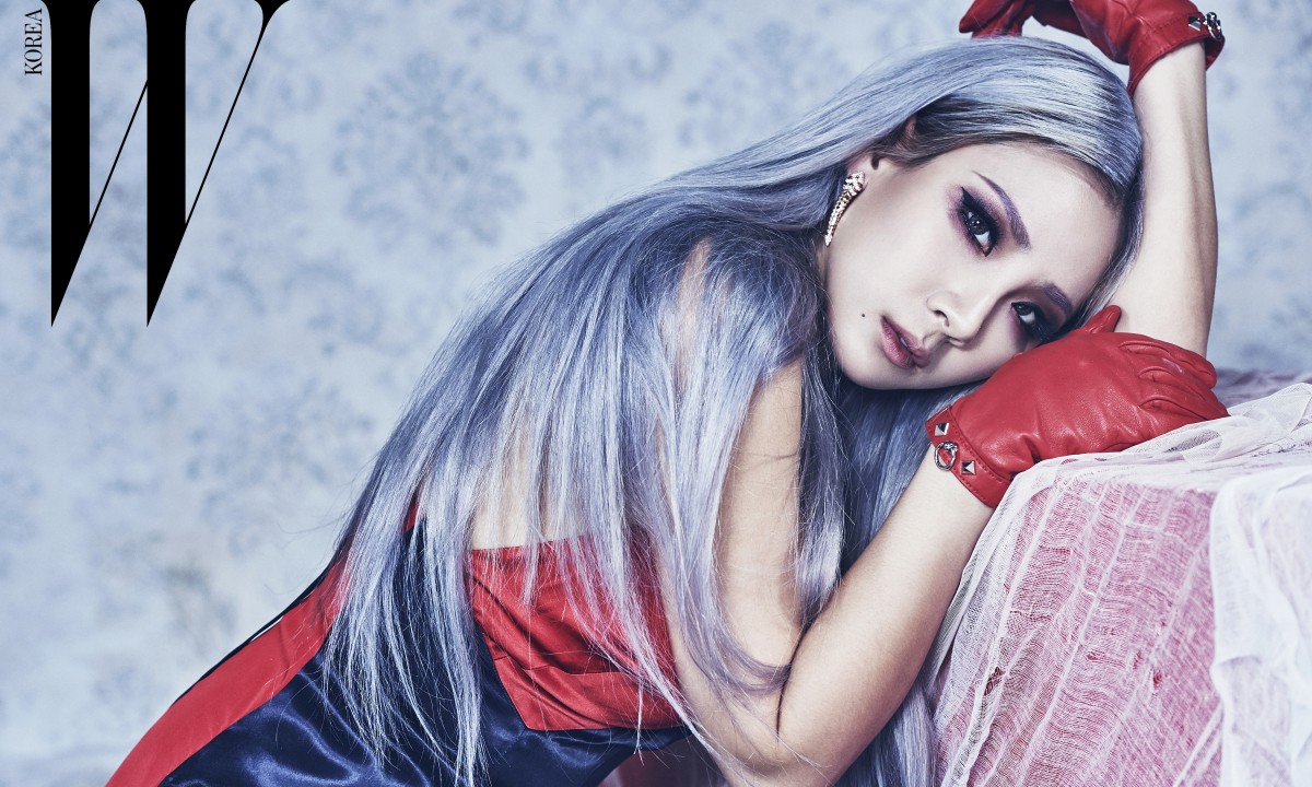 CL 携妹妹登上《W Korea》杂志，拍摄 “Hello, Witches” 主题画报