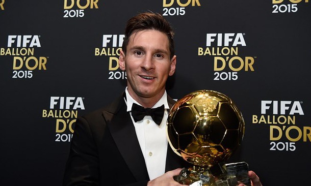 傲视群雄，梅西再度荣获 FIFA 2015 金球奖