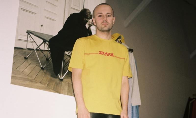 《IDEA》 杂志刊载 VETEMENTS 2016 春夏系列巴黎时装发布后台