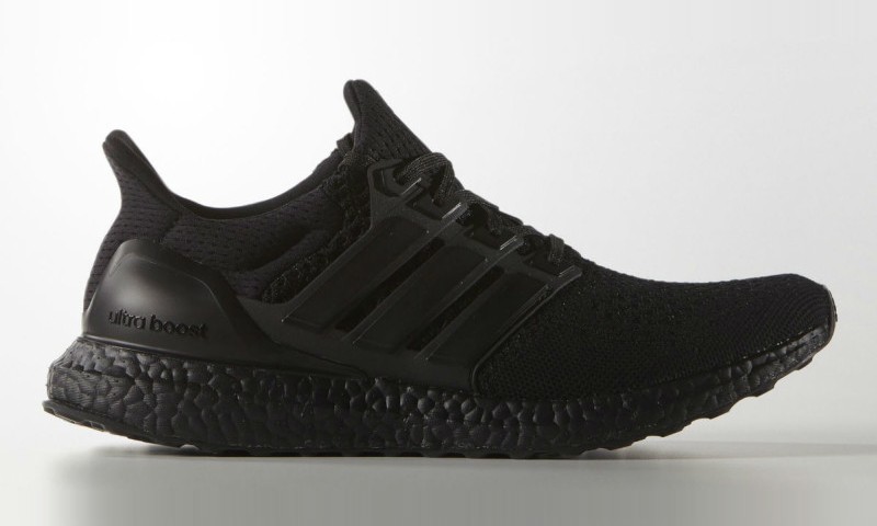 指日可待！adidas 官方发布 Ultra Boost “Triple-Black” 细节预览