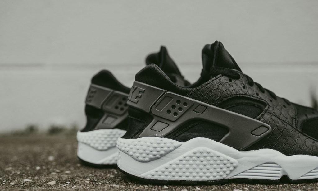 huarache snakeskin black