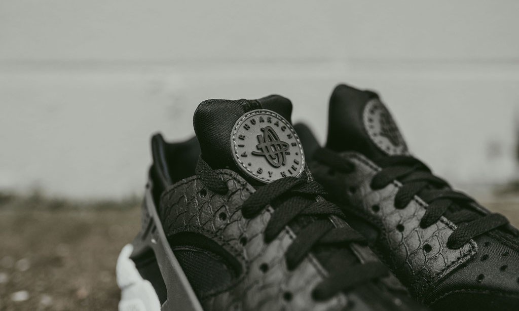 huarache snakeskin black