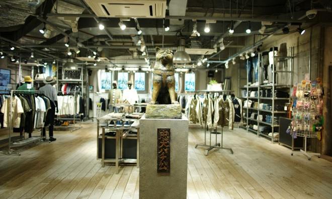 VANQUISH 于涉谷 109MEN’S 店打造忠犬八公主题陈列