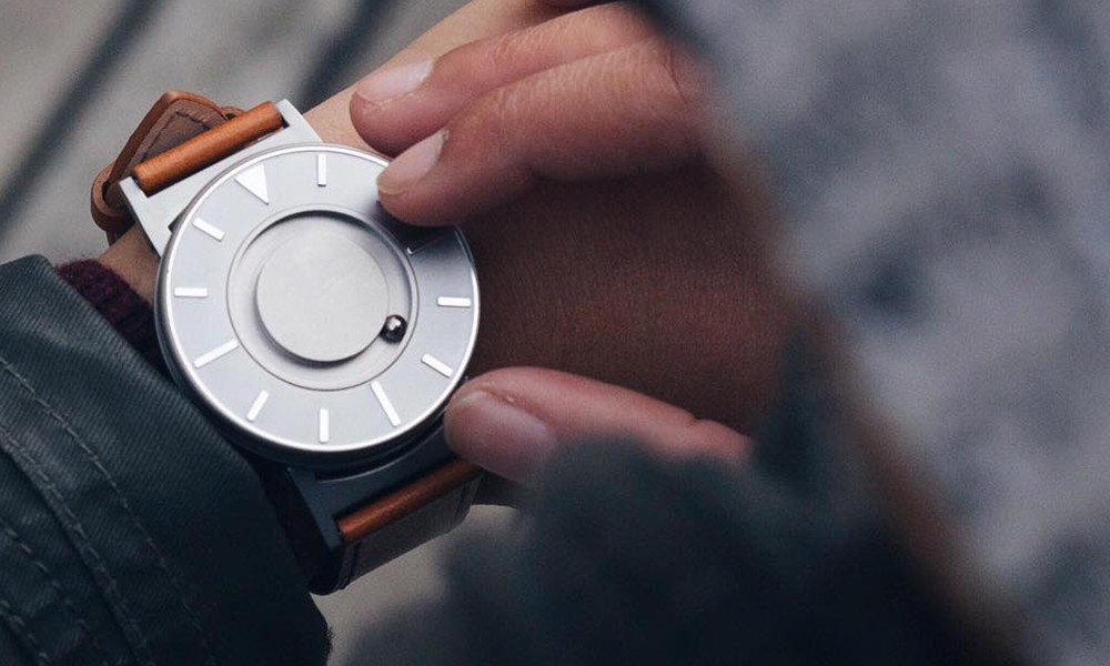 在 Apple Watch 变得更聪明之前，看看这款颇为“原始”的手表