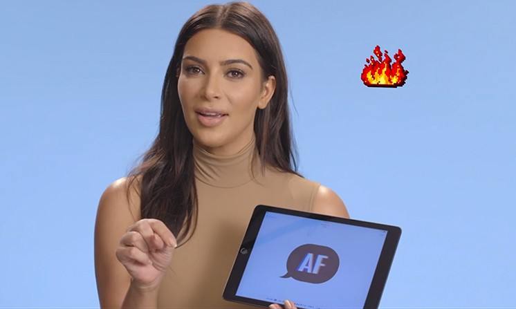 Kim Kardashian 亲自示范 Kimoji 热门表情