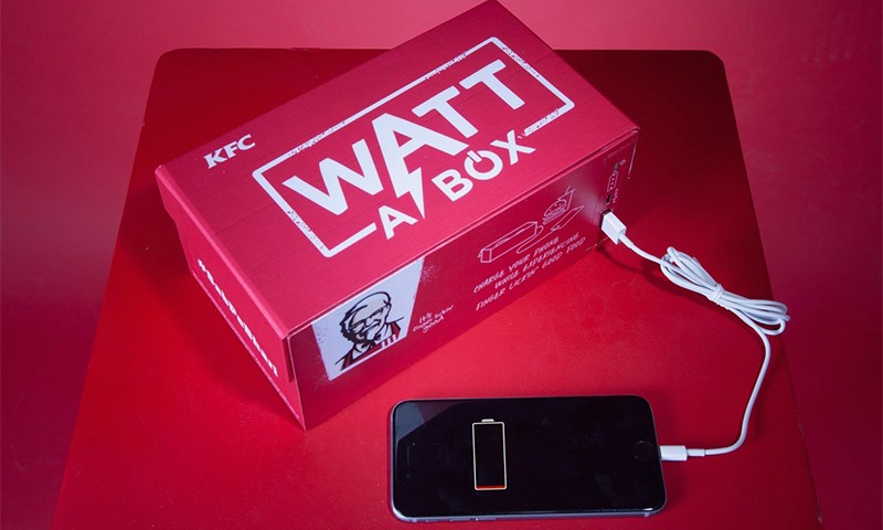 KFC 推出 “Watt A Box” 盒装套餐，附赠移动电源
