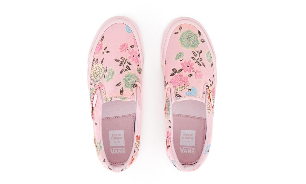 Opening Ceremony 与 Vans Vault 合作带来了一个“旗袍”鞋款系列
