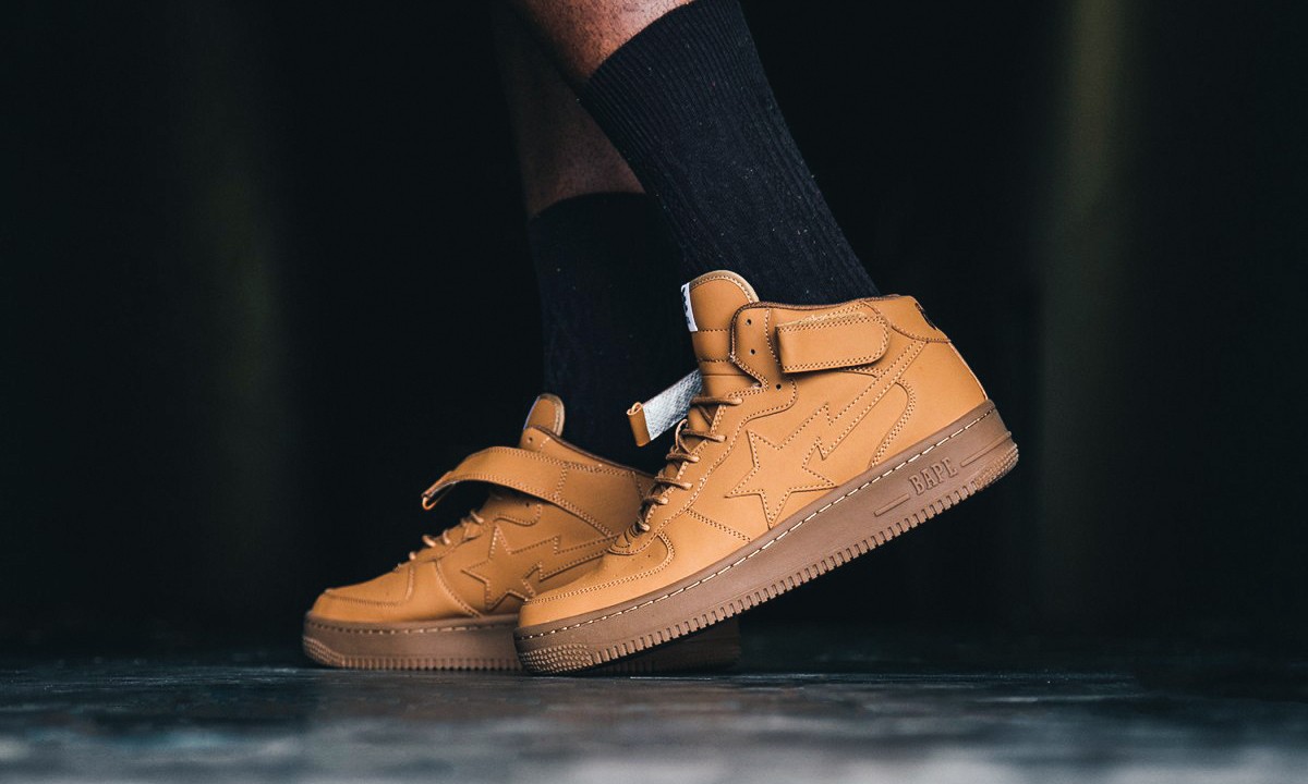 A BATHING APE® 带来全新 BAPESTA Mid “Wheat” 配色设计