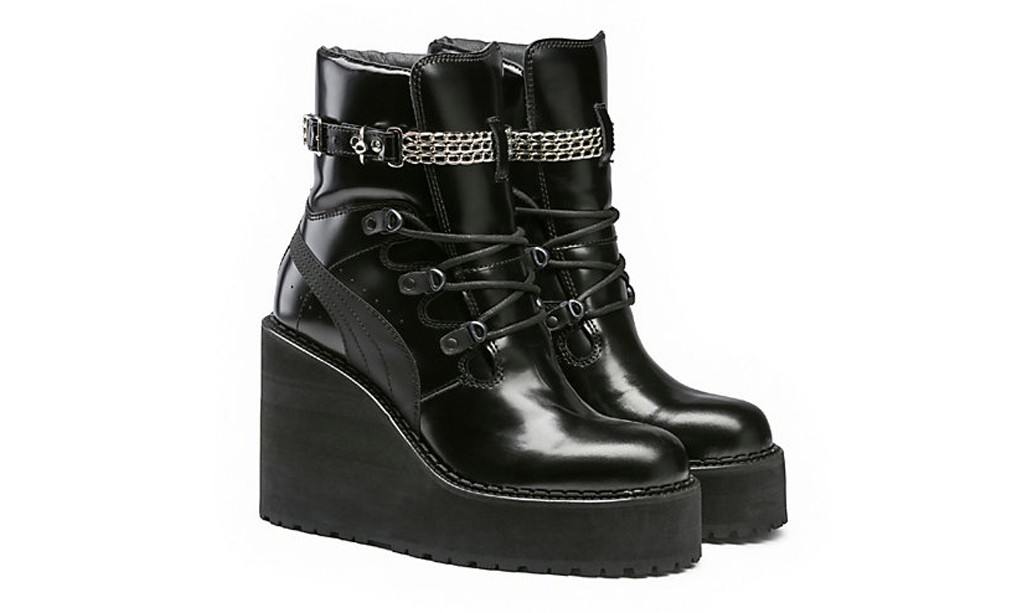 没有 Rihanna 的气质，恐怕 FENTY x PUMA Sneaker Boot Wedge 并不适合你