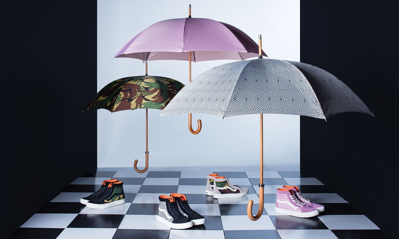 再次展开跨界合作，Vans Vault x London Undercover 联名鞋款和雨伞系列发布
