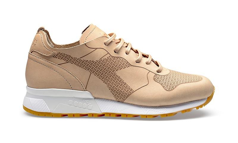 Barneys New York 携手 Diadora 带来联乘鞋款
