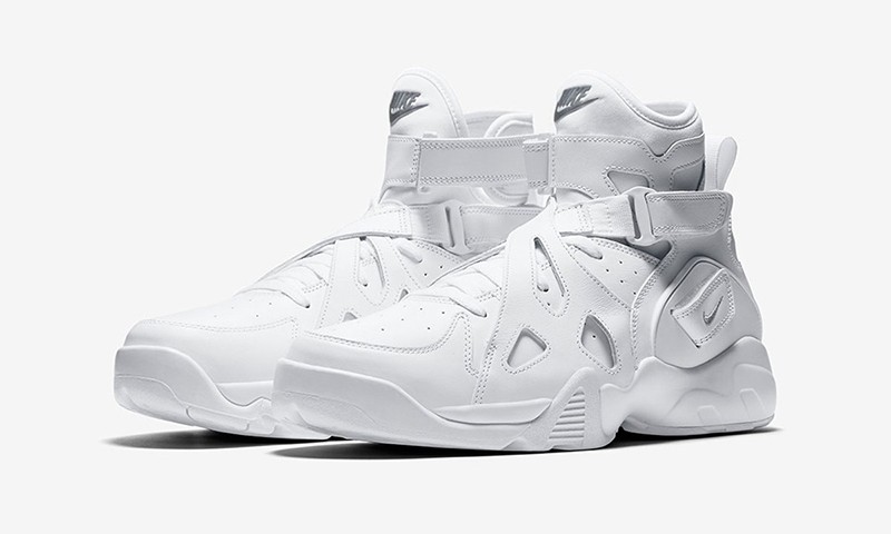 Nike 发布 Air Unlimited “Triple White” 配色