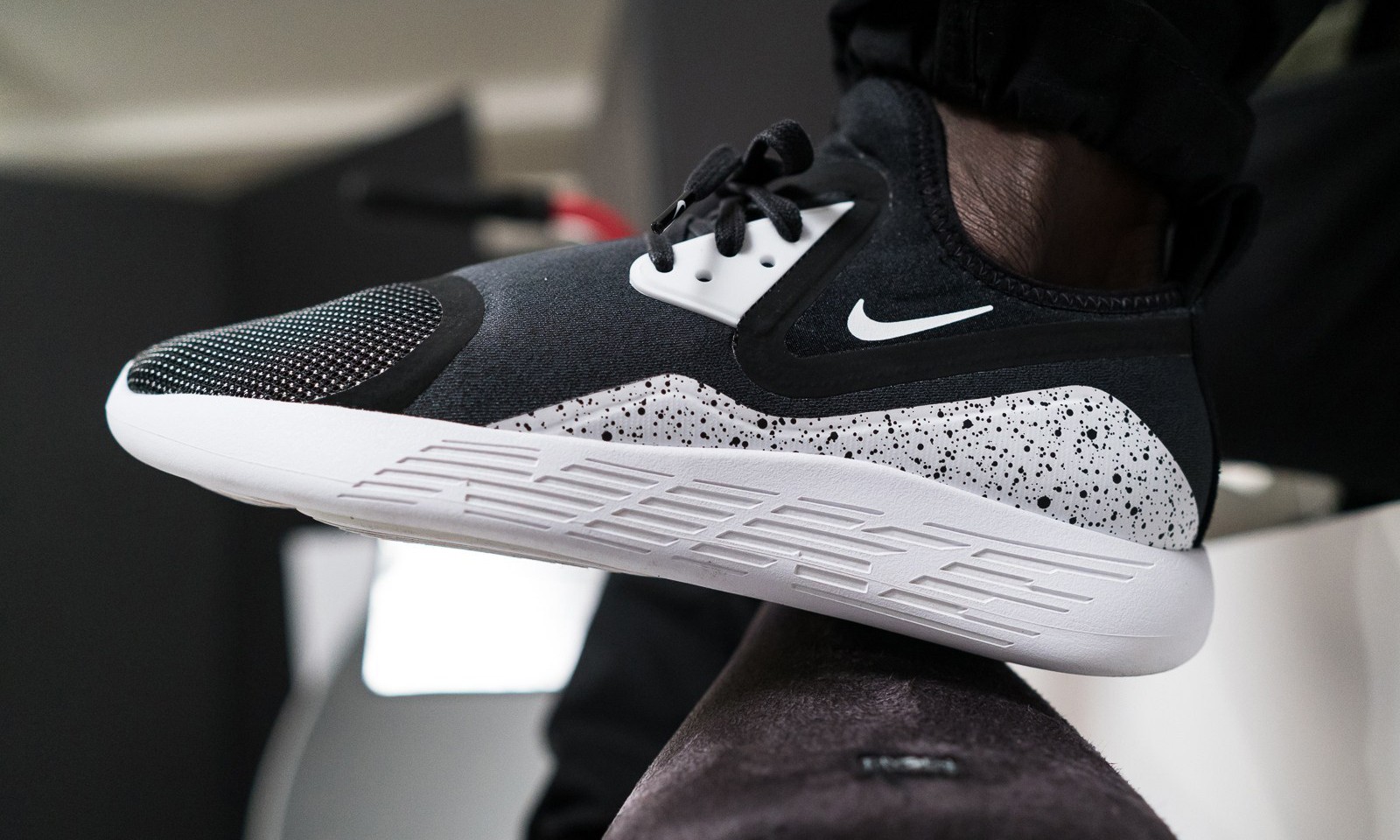 继承与创新，Nike 发布全新鞋款 LunarCharge