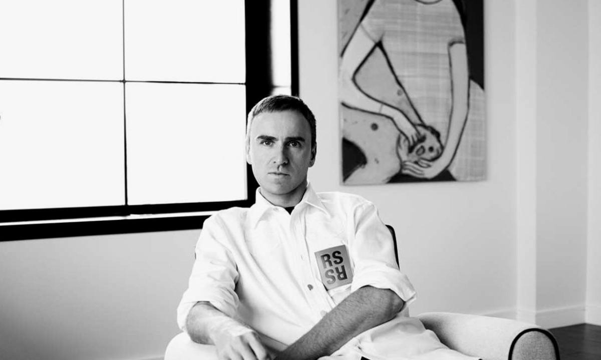 Raf Simons 将在明年带来任职 Calvin Klein 创意总监后的首个男女装走秀