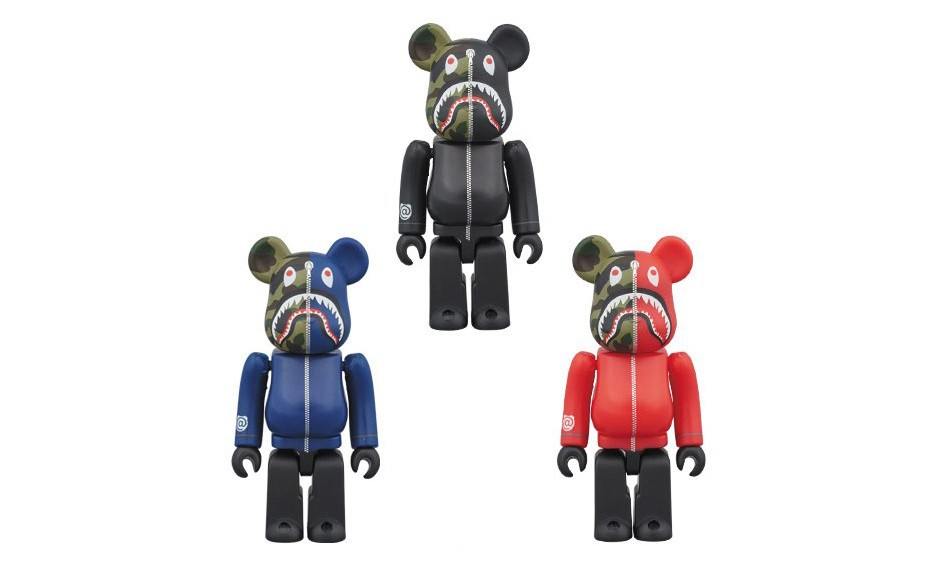 鲨鱼卫衣灵感，MEDICOM TOY 携手 A BATHING APE® 带来 BE@RBRICK 玩偶新作