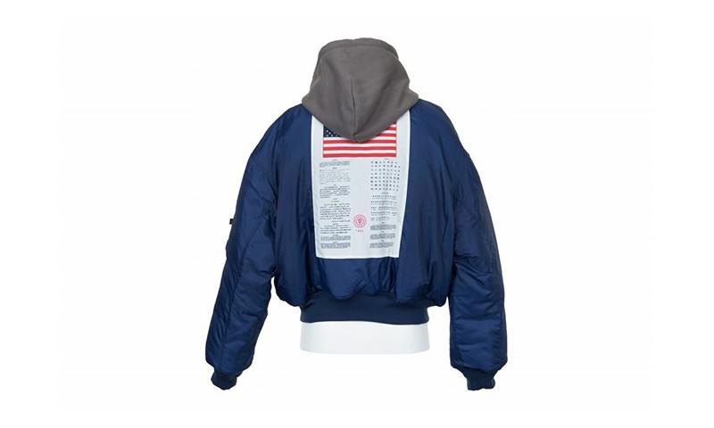 Vetements x Alpha Industries 联名飞行夹克开售