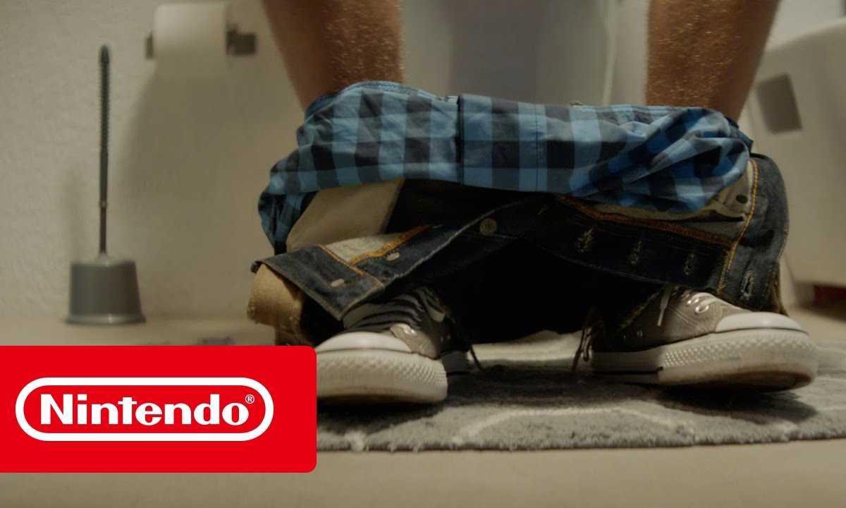 任天堂 Switch 掌机广告第二发，如厕时都停不下来游戏