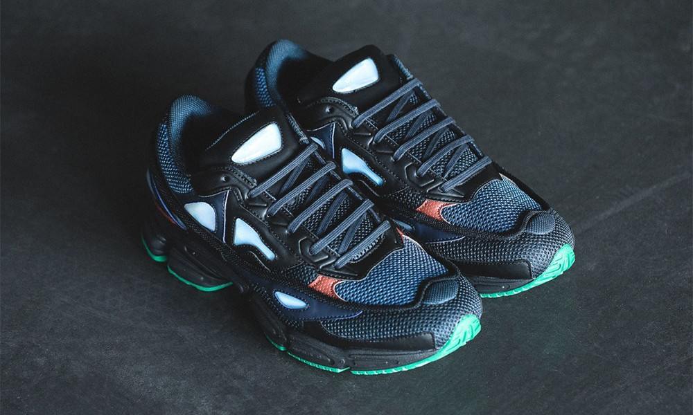 近赏最新 adidas by RAF SIMONS Ozweego 2 鞋款