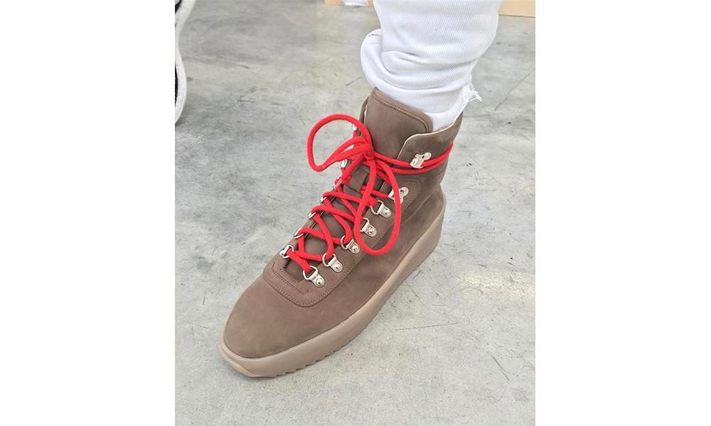 FEAR OF GOD 又有一双新鞋曝光，这次的灵感来自登山靴