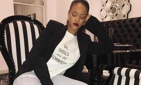 Dior 将与 Rihanna 合作推出以“女权主义”为理念的T恤