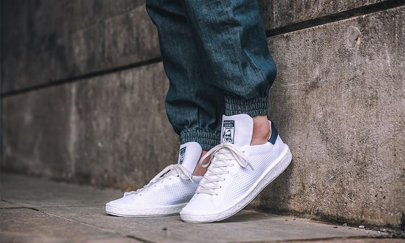 除了 Boost 鞋底，adidas Originals 还把 Primeknit 面料用到了 Stan Smith 鞋型之中